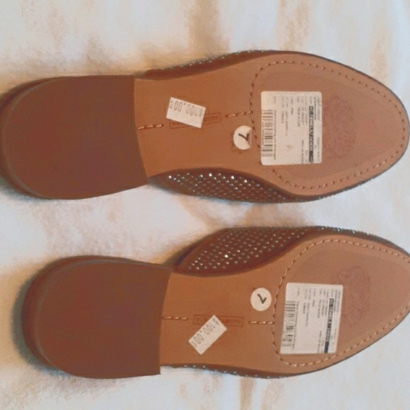 Shoes - Picture 3 of 4